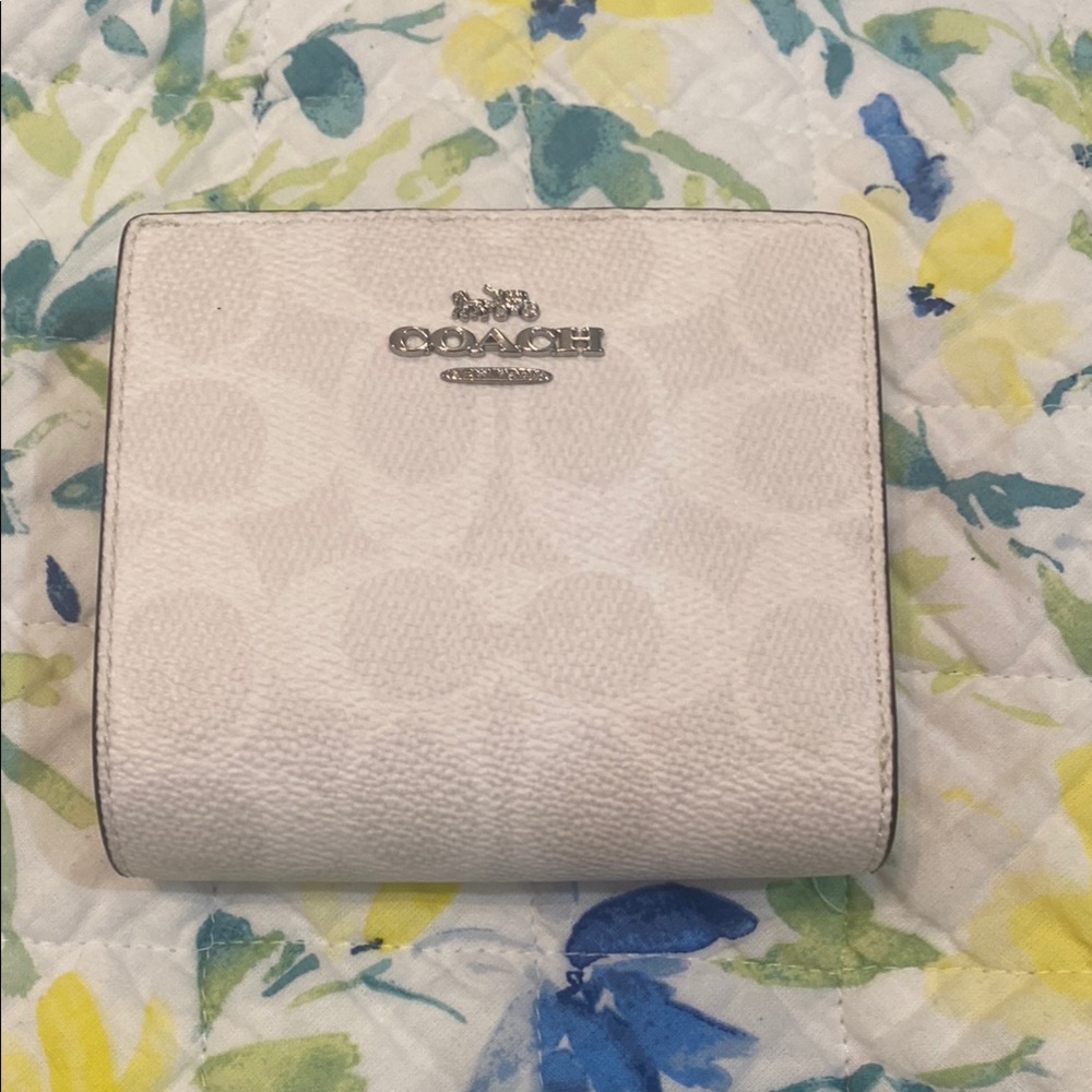 Coach Signature White Pebbled Leather Wallet